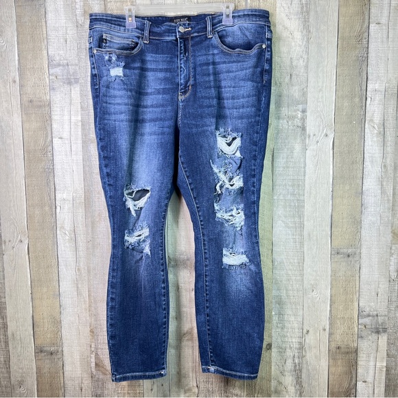 Judy Blue Size 20W Boyfriend Fit Distressed/Ripped Blue Denim Stretch Je… - Picture 1 of 15